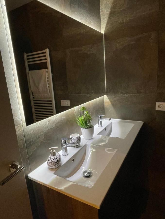 Suite Privada Frente A La Piscina Para 2 Personas Con Sofa Cama Para 2 Mas 4P No Es Casa Completa San Vicente Raspeig Extérieur photo