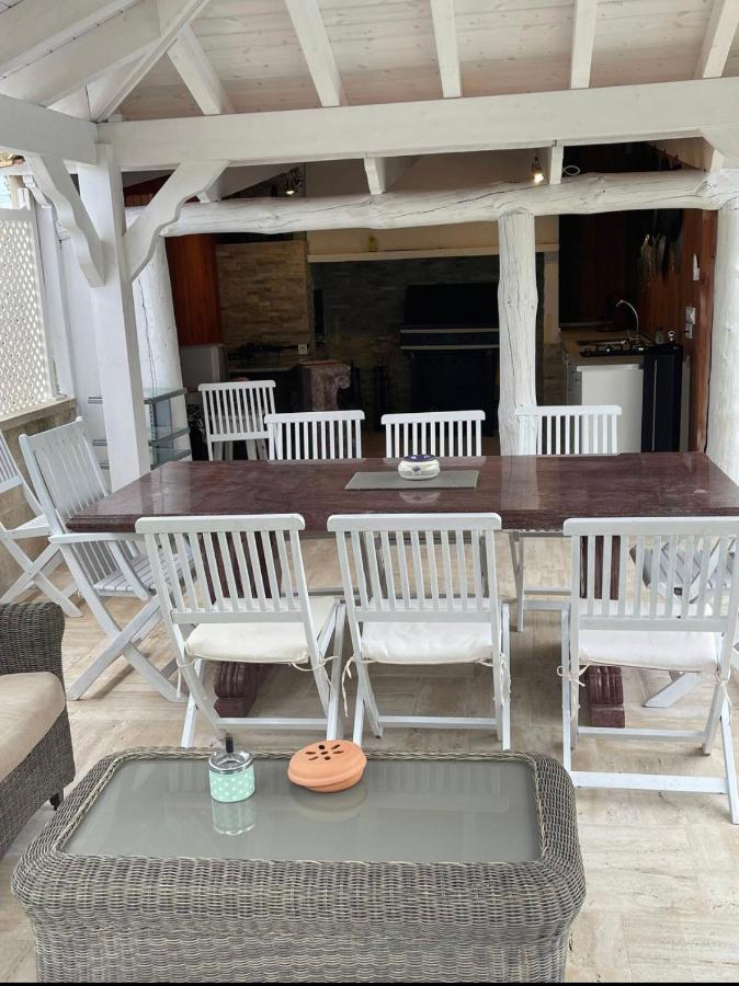 Suite Privada Frente A La Piscina Para 2 Personas Con Sofa Cama Para 2 Mas 4P No Es Casa Completa San Vicente Raspeig Extérieur photo