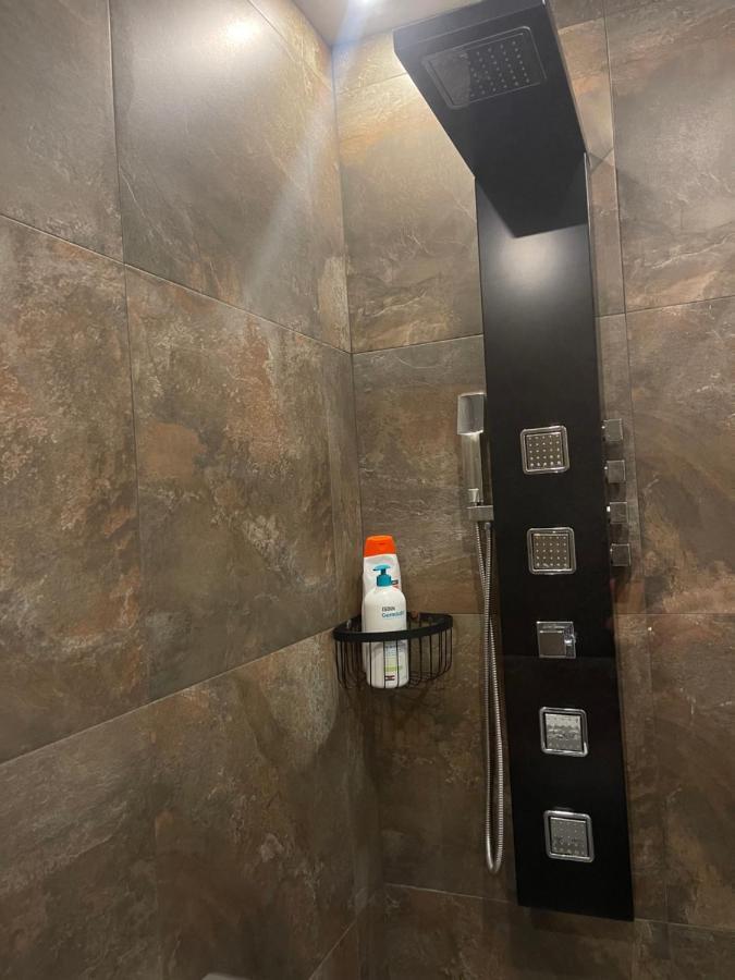 Suite Privada Frente A La Piscina Para 2 Personas Con Sofa Cama Para 2 Mas 4P No Es Casa Completa San Vicente Raspeig Extérieur photo